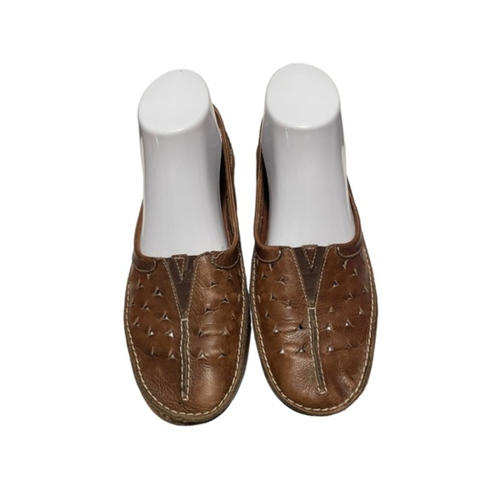 NURTURE Brown Leather Perforated Women's Flat Shoes Loafers Size 8.5 M